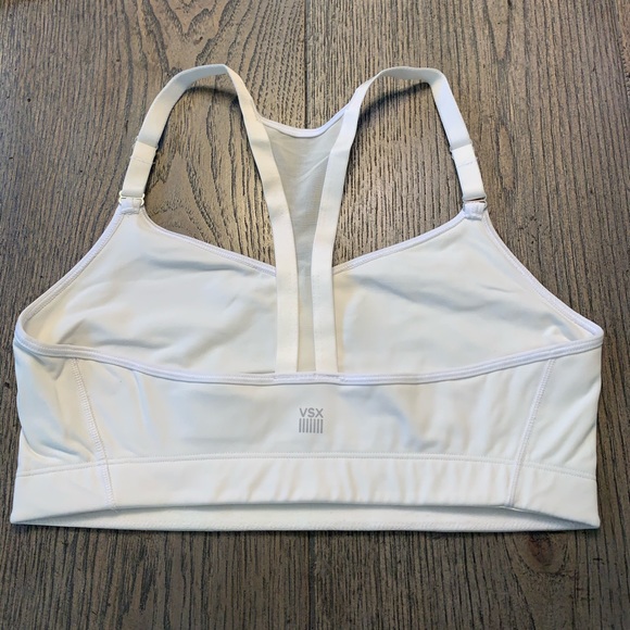 Victoria Secret - Picture 3 of 5